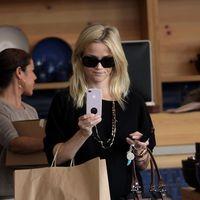 Reese Witherspoon out shopping in West Hollywood | Picture 107095